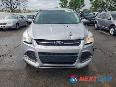 Piąte zdjęcie samochodu w środku: 2016 FORD ESCAPE SE VIN:1FMCU0G74GUA34364 - miniatura