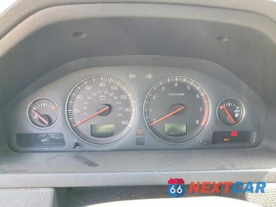 Zdjęcie 9 z 13 samochodu: 2005 VOLVO XC90 T6 VIN:YV1CZ911451167679 - miniatura