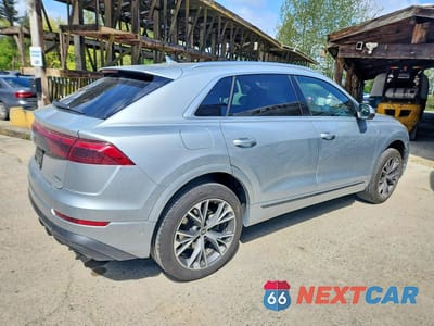 Trzecie zdjęcie samochodu z tyłu: 2025 AUDI Q8 PROGRESSIV VIN:WA1DVBF16SD036442 - miniatura