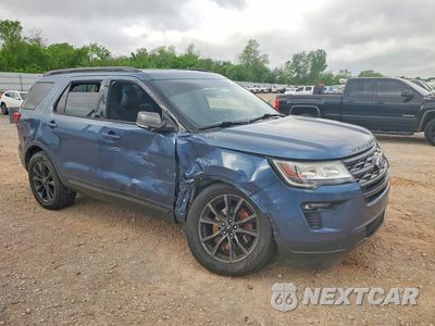 Czwarte zdjęcie samochodu z boku: 2019 FORD EXPLORER XLT VIN:1FM5K8D80KGB05612 - miniatura