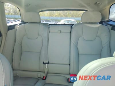 Zdjęcie 10 z 13 samochodu: 2025 VOLVO XC60 ULTRA VIN:YV4M12RM0S1033266 - miniatura