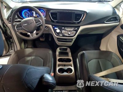 Zdjęcie 8 z 14 samochodu: 2023 CHRYSLER VOYAGER LX VIN:2C4RC1CG0PR549999 - miniatura
