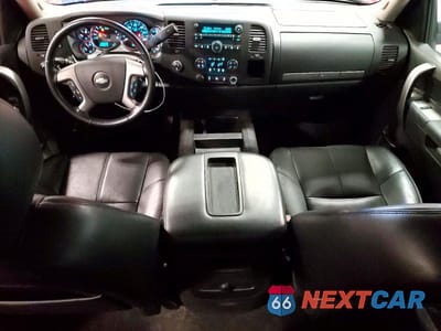 Zdjęcie 8 z 13 samochodu: 2012 CHEVROLET SILVERADO K1500 LT VIN:3GCPKSE76CG226182 - miniatura