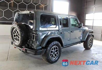 Trzecie zdjęcie samochodu z tyłu: 2026 JEEP WRANGLER RUBICON VIN:1C4PJXFN7TW151555 - miniatura