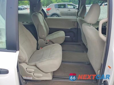 Zdjęcie 11 z 13 samochodu: 2017 TOYOTA SIENNA L 7-PASSENGER VIN:5TDZZ3DC9HS785677 - miniatura