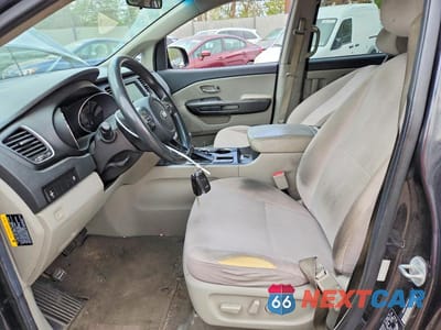 Zdjęcie 7 z 13 samochodu: 2019 KIA SEDONA LX VIN:KNDMB5C14K6526645 - miniatura