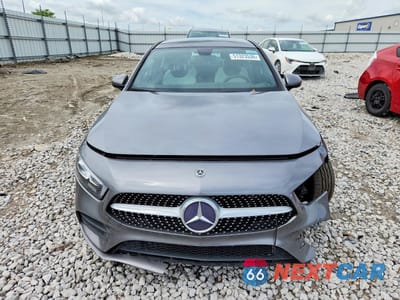 Piąte zdjęcie samochodu w środku: 2019 MERCEDES-BENZ A 220 4MATIC VIN:WDD3G4FB0KW019484 - miniatura