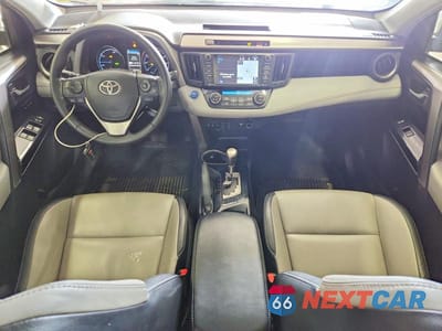 Zdjęcie 8 z 13 samochodu: 2018 TOYOTA RAV4 HV LIMITED VIN:JTMDJREV8JD189448 - miniatura