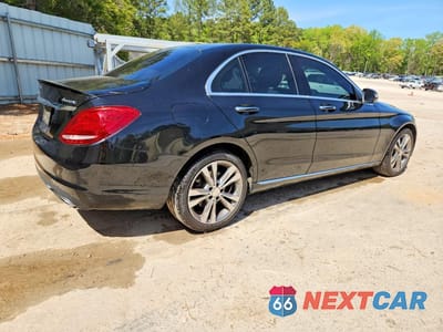 Trzecie zdjęcie samochodu z tyłu: 2015 MERCEDES-BENZ C 300 4MATIC VIN:55SWF4KB8FU084253 - miniatura