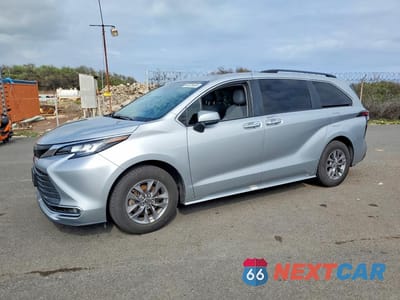 2023 TOYOTA SIENNA XLE 5TDYRKEC3PS144026 - główne zdjęcie licytacji z USA - miniatura