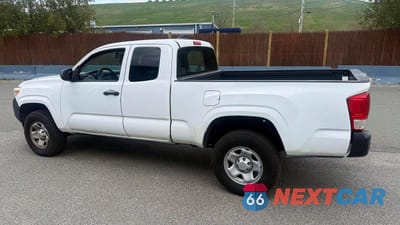 Trzecie zdjęcie samochodu z tyłu: 2016 TOYOTA TACOMA SR VIN:5TFRX5GN6GX062098 - miniatura