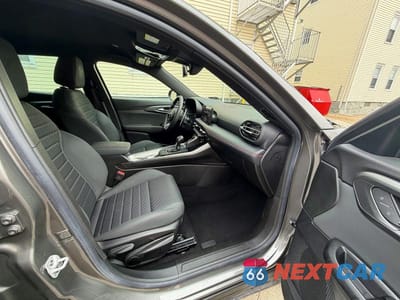Piąte zdjęcie samochodu w środku: 2024 DODGE HORNET R VIN:ZACPDFCW5R3A13010 - miniatura