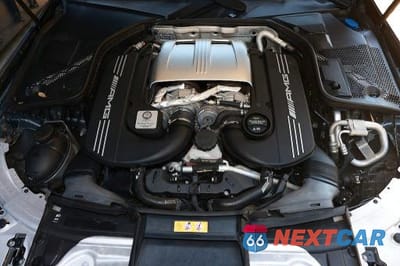 Zdjęcie 7 z 10 samochodu: 2018 MERCEDES-BENZ C 63 AMG-S VIN:55SWF8HB6JU266251 - miniatura