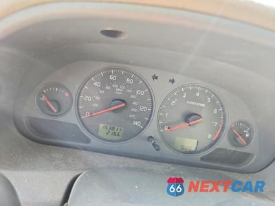 Zdjęcie 9 z 12 samochodu: 2004 VOLVO S40 1.9T VIN:YV1VS275X4F034523 - miniatura