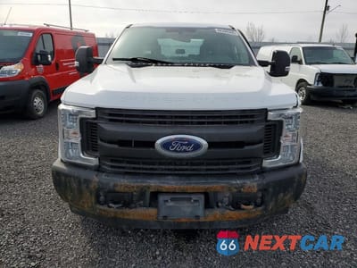 Piąte zdjęcie samochodu w środku: 2019 FORD F250 SUPER DUTY VIN:1FT7W2A62KEE46443 - miniatura