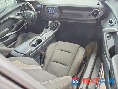 Zdjęcie 8 z 12 samochodu: 2019 CHEVROLET CAMARO LS VIN:1G1FB1RX6K0159031 - miniatura