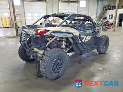 Czwarte zdjęcie samochodu z boku: 2021 CAN-AM MAVERICK X3 UTILITY VEHICLE VIN:3JBVDAV44MK000239 - miniatura