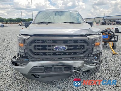 Piąte zdjęcie samochodu w środku: 2023 FORD F150 SUPERCREW VIN:1FTFW1E85PFA42300 - miniatura