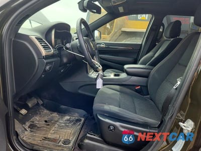 Zdjęcie 7 z 13 samochodu: 2016 JEEP GRAND CHEROKEE LAREDO VIN:1C4RJFAG4GC492964 - miniatura