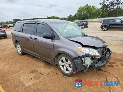 Czwarte zdjęcie samochodu z boku: 2017 TOYOTA SIENNA L 7-PASSENGER VIN:5TDZZ3DC8HS790580 - miniatura