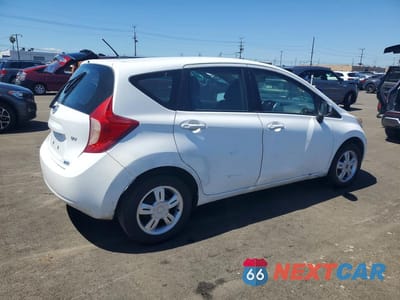 Trzecie zdjęcie samochodu z tyłu: 2016 NISSAN VERSA NOTE SV VIN:3N1CE2CP1GL377732 - miniatura
