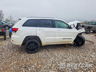 Trzecie zdjęcie samochodu z tyłu: 2018 JEEP GRAND CHEROKEE LAREDO VIN:1C4RJFAG2JC377660 - miniatura