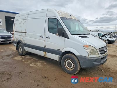 Czwarte zdjęcie samochodu z boku: 2013 MERCEDES-BENZ SPRINTER 2500 VIN:WD3PE7CC2D5726086 - miniatura