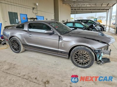 Czwarte zdjęcie samochodu z boku: 2014 FORD MUSTANG SHELBY GT500 VIN:1ZVBP8JZ3E5258374 - miniatura