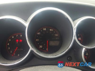 Zdjęcie 9 z 12 samochodu: 2005 TOYOTA COROLLA MATRIX XR VIN:2T1KR32E95C318897 - miniatura