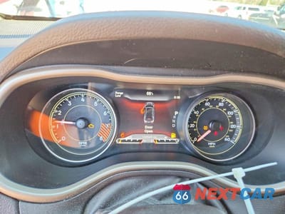 Zdjęcie 9 z 14 samochodu: 2014 JEEP CHEROKEE TRAILHAWK VIN:1C4PJMBS5EW216111 - miniatura