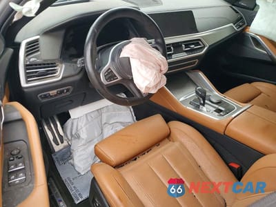 Zdjęcie 8 z 13 samochodu: 2021 BMW X6 M50I VIN:5UXCY8C02M9H68663 - miniatura