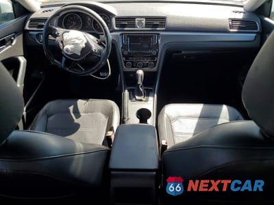 Zdjęcie 8 z 13 samochodu: 2017 VOLKSWAGEN PASSAT R-LINE VIN:1VWDT7A37HC071357 - miniatura
