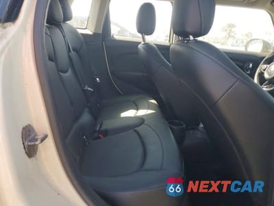 Zdjęcie 10 z 12 samochodu: 2019 MINI COOPER VIN:WMWXU1C5XK2J01308 - miniatura