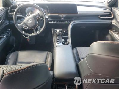 Zdjęcie 8 z 12 samochodu: 2025 TOYOTA CROWN SIGNIA LIMITED VIN:JTDACAAJ6S3001759 - miniatura