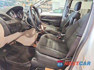 Zdjęcie 7 z 13 samochodu: 2020 DODGE GRAND CARAVAN SE VIN:2C4RDGBG9LR203123 - miniatura