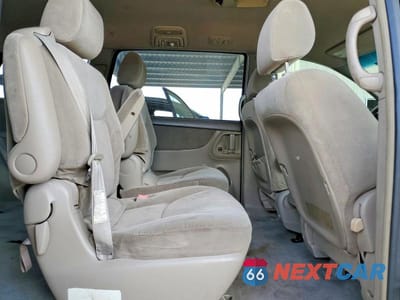Zdjęcie 11 z 13 samochodu: 2004 TOYOTA SIENNA LE 7 PASSENGER VIN:5TDZA23C24S061102 - miniatura