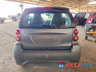 Zdjęcie 6 z 12 samochodu: 2013 SMART FORTWO PURE VIN:WMEEJ3BA1DK664409 - miniatura