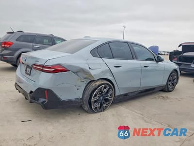 Trzecie zdjęcie samochodu z tyłu: 2024 BMW I5 EDRIVE 40 VIN:WBY33FK0XRCS21152 - miniatura