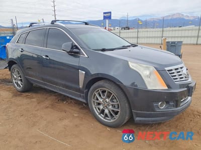 Czwarte zdjęcie samochodu z boku: 2015 CADILLAC SRX PREMIUM COLLECTION VIN:3GYFNGE3XFS556349 - miniatura