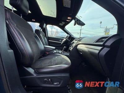 Piąte zdjęcie samochodu w środku: 2018 FORD EXPLORER XLT VIN:1FM5K8D86JGB62301 - miniatura