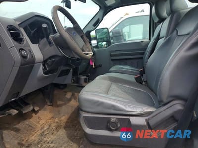 Zdjęcie 7 z 13 samochodu: 2016 FORD F350 SUPER DUTY VIN:1FTBF3A69GEA38819 - miniatura