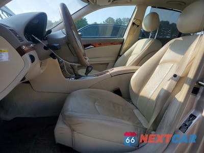 Zdjęcie 7 z 12 samochodu: 2005 MERCEDES-BENZ E 320 VIN:WDBUF65J45A643164 - miniatura