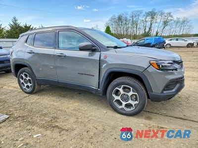 Czwarte zdjęcie samochodu z boku: 2022 JEEP COMPASS TRAILHAWK VIN:3C4NJDDB7NT148212 - miniatura