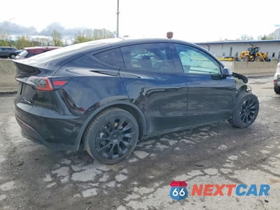 Trzecie zdjęcie samochodu z tyłu: 2021 TESLA MODEL Y VIN:5YJYGDEE2MF266346 - miniatura