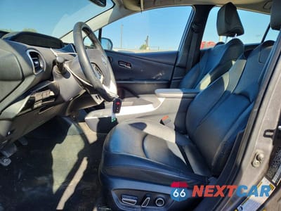Zdjęcie 7 z 12 samochodu: 2016 TOYOTA PRIUS FOUR VIN:JTDKARFU7G3503635 - miniatura
