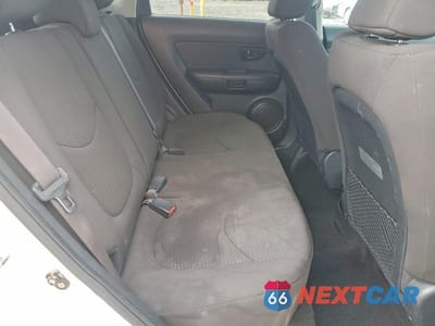 Zdjęcie 10 z 12 samochodu: 2012 KIA SOUL BASE VIN:KNDJT2A58C7463890 - miniatura
