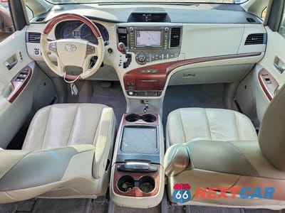 Zdjęcie 8 z 13 samochodu: 2011 TOYOTA SIENNA LIMITED 7-PASSENGER VIN:5TDYK3DC2BS053513 - miniatura