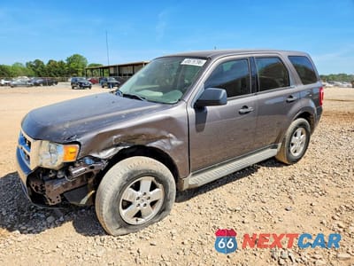 2011 FORD ESCAPE XLS 1FMCU0C72BKC43239 - główne zdjęcie licytacji z USA - miniatura