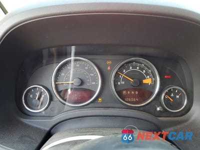 Zdjęcie 9 z 14 samochodu: 2014 JEEP COMPASS LATITUDE VIN:1C4NJCEB8ED507856 - miniatura