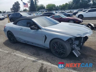 Czwarte zdjęcie samochodu z boku: 2023 BMW M8 VIN:WBSDZ0C07PCK98437 - miniatura